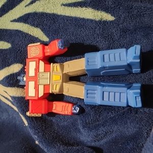 2013 Transformers Titan Guardians Optimus Prime Action Figure